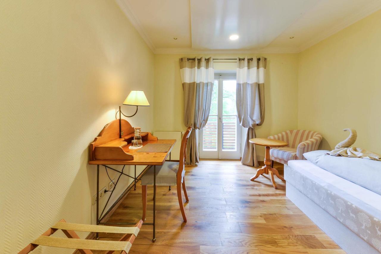Seinz Wisdom Resort - Bio-Hotel Vegan-Vegetarisch Bad Kohlgrub Exteriör bild