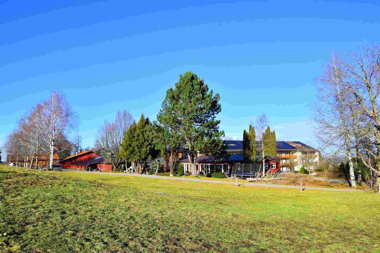 Seinz Wisdom Resort - Bio-Hotel Vegan-Vegetarisch Bad Kohlgrub Exteriör bild